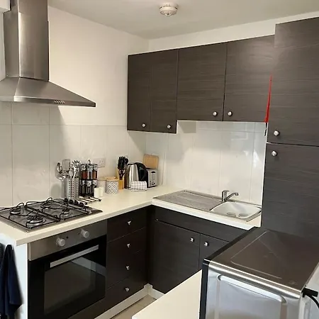 Lovely 2 Bedroom 2 Bathroom Apartment With Parking Loughborough Exterior photo